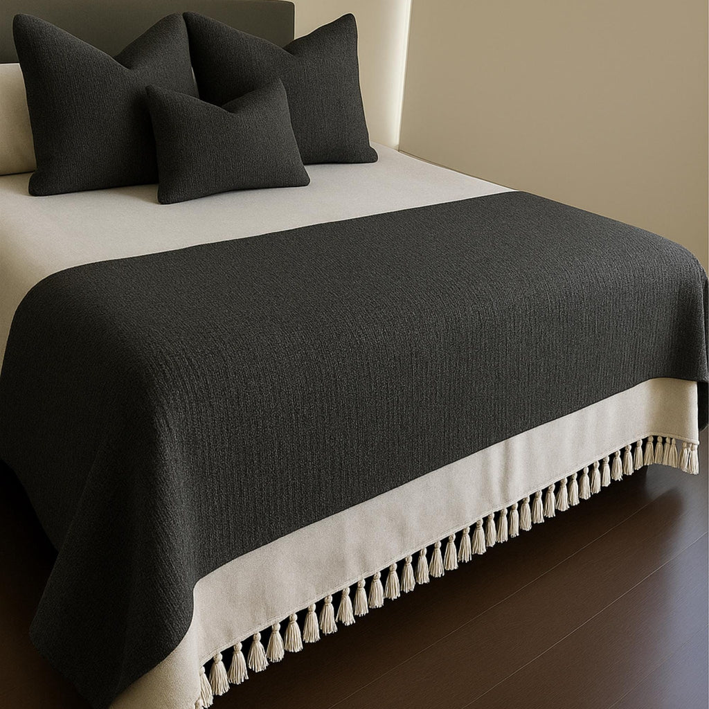 Linen runner with matching pillows