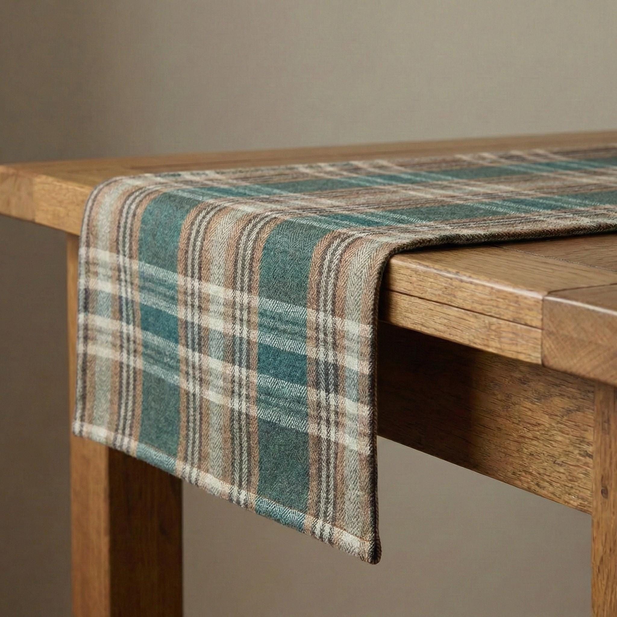 Rustic table styling