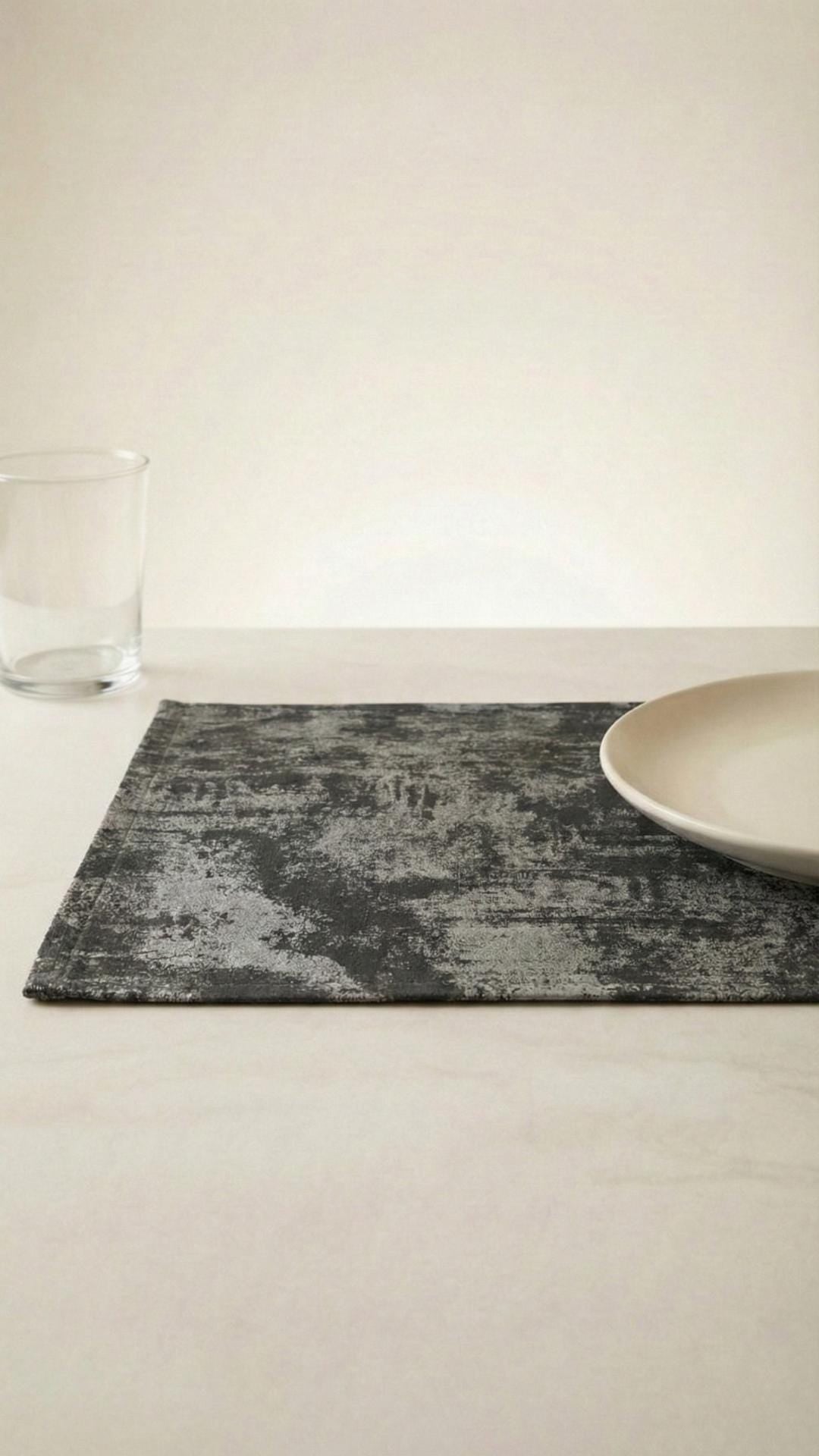 Velvet placemat detail
