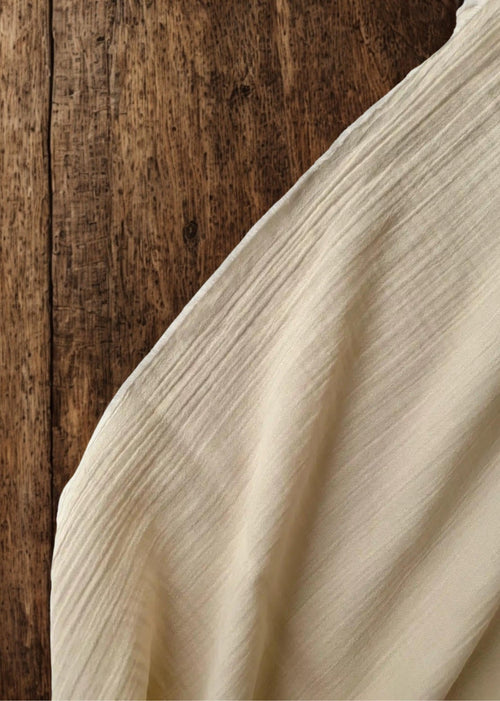 Crinkle cotton muslin tablecloth detail