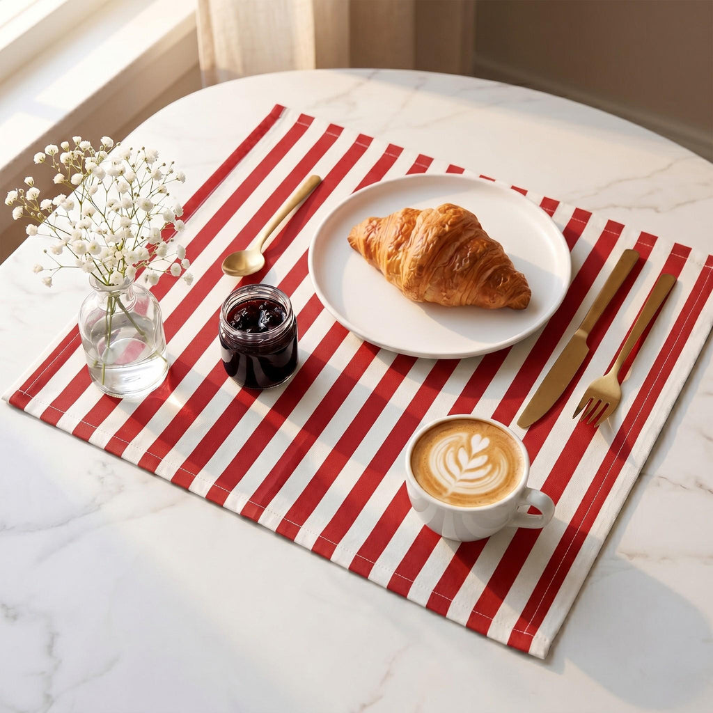 Table setting with striped mats